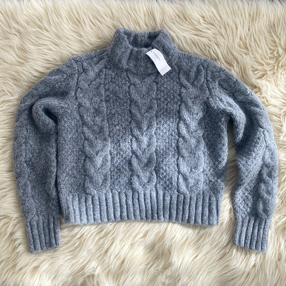 American Eagle Outfitters Sweaters - American Eagle Outfitters Fisherman cable knit 3D knit Cropped Sweater - NWT